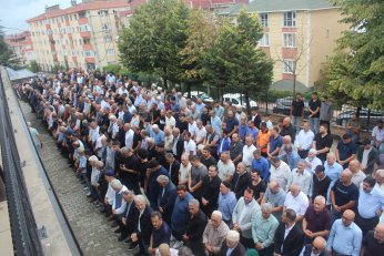 Hacer Bora toprağa verildi 