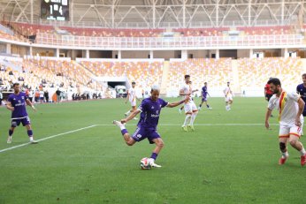 Zirvede, “Bir arkadaşa” bakıp çıktık