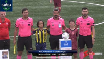 Bulut anısına finali Bulut  fotolu formayla yönetti 