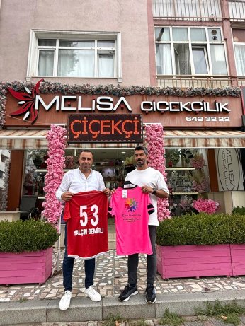 Bulut anısına finali Bulut  fotolu formayla yönetti 