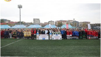 Bulut anısına finali Bulut  fotolu formayla yönetti 