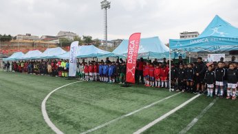 Bulut anısına finali Bulut  fotolu formayla yönetti 