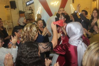 Sazı alah tarı çalah. Oynayalım Terekeme…