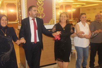 Sazı alah tarı çalah. Oynayalım Terekeme…