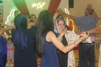 Sazı alah tarı çalah. Oynayalım Terekeme…