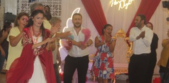 Sazı alah tarı çalah. Oynayalım Terekeme…