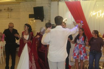 Sazı alah tarı çalah. Oynayalım Terekeme…