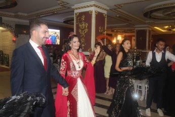 Sazı alah tarı çalah. Oynayalım Terekeme…