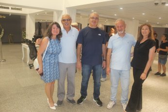 Berfin ile Aliseydi kalemi  bu sefer imza için kullandı