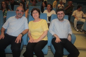 Berfin ile Aliseydi kalemi  bu sefer imza için kullandı