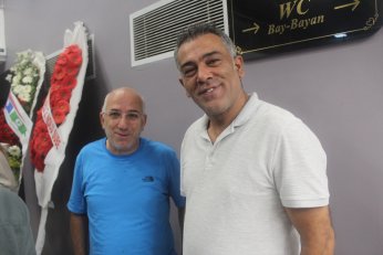 Berfin ile Aliseydi kalemi  bu sefer imza için kullandı