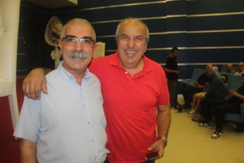 Berfin ile Aliseydi kalemi  bu sefer imza için kullandı