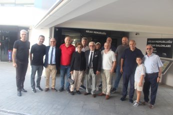 Berfin ile Aliseydi kalemi  bu sefer imza için kullandı