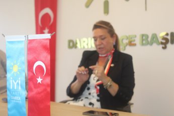 Hala Akşener sanıyorlardı Dervişoğlu broşürü bastırdım