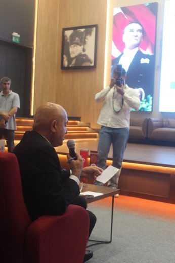 Asıl güç bilgiyi kullanıp geleceği tasarı vizyonunda