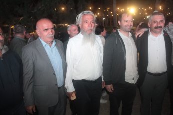 Yalnızca oy, destek  değil omuz istiyorum