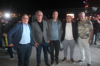 Yalnızca oy, destek  değil omuz istiyorum