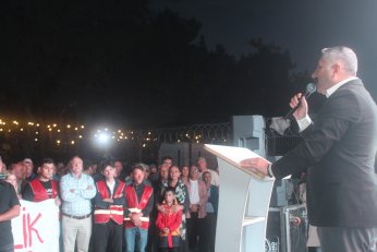 Yalnızca oy, destek  değil omuz istiyorum