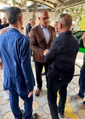 Ruhu dünyayı terk etti.  Bedeni mahallesinde 