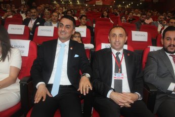 Çayırova’da adaylar divana listelerini verdi