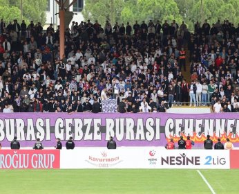 Ön sıra hepimizin İlk sıra bir tek bizim