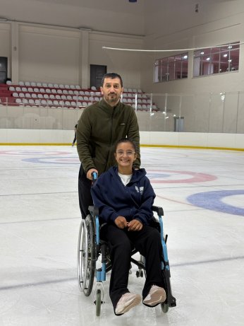 Buz pistinde engelsiz mutluluk