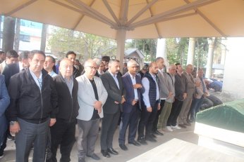 Dünya imtihanı öğretmekle geçti