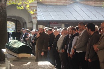 Dünya imtihanı öğretmekle geçti