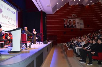 Türküler de onları söylerdi. Bu sefer onlar türkü söyledi