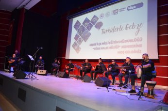 Türküler de onları söylerdi. Bu sefer onlar türkü söyledi