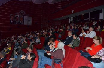 Türküler de onları söylerdi. Bu sefer onlar türkü söyledi