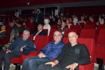 Türküler de onları söylerdi. Bu sefer onlar türkü söyledi