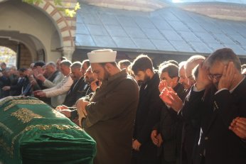 Peri anne melek oldu. Cennete uğurlandı