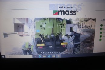 Mass halka siyanürü  kâr hırsıyla soluttu