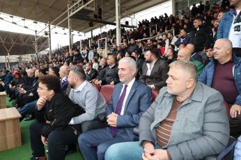 Yine çok bir güzeliz. Yine de biz lideriz