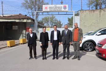 Araz’dan aleni destek.Aslan’da destekçi gibi