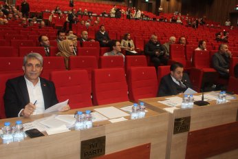 Dönüşümde şeffaf olunmalı. “Facia” marulla örtbas edilmez