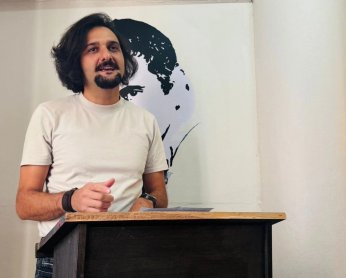 Halil Yeni Güney Kültür Merkezi'nde şiirseverlerle buluşuyor