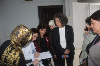 Kanserin kadını erkeği ayıbı bulaşısı yok!