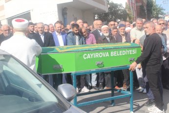 Son yolculuğuna sokağından uğurlandı