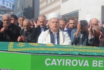 Son yolculuğuna sokağından uğurlandı