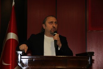 İnşaat olağan şüpheli.  Hepimiz altında kaldık