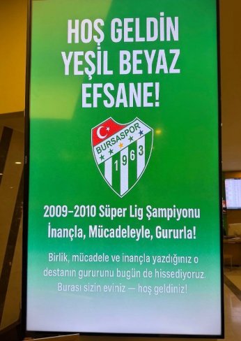 Tarihi maçta dostluk şimdiden galip