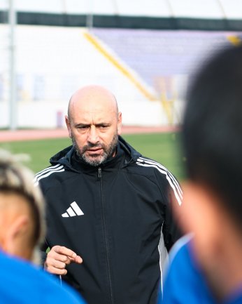 Tarihi maçta dostluk şimdiden galip