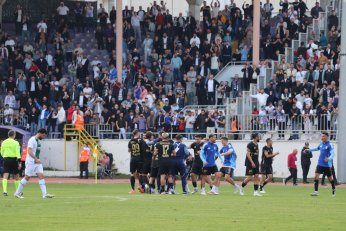 Tarihi zafer. İmza: MuZAfFER BİLazer