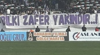 Tarihi zafer. İmza: MuZAfFER BİLazer