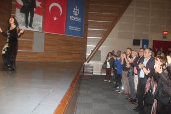 Cumhuriyet’in divası yine buluşturdu