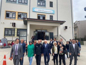 Yarısı senin / benim. Yarısı okulun yarısı öğrencinin 