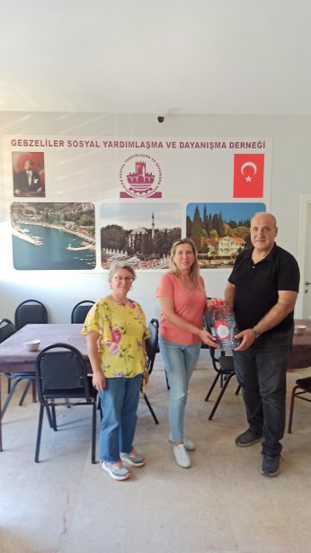 Çuvallarca kapak Düzce’de “burs” olacak