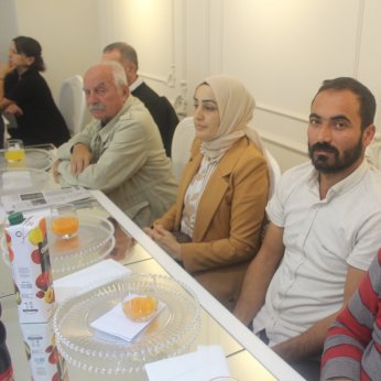 Hürriyet ve ekmek mücadelesinin sesiyiz 